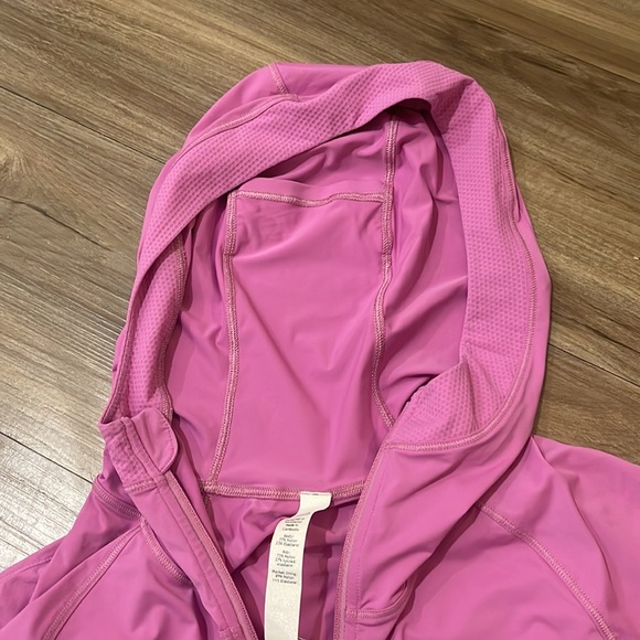 Lululemon half-zip pullover with hood - Picture 3 of 6